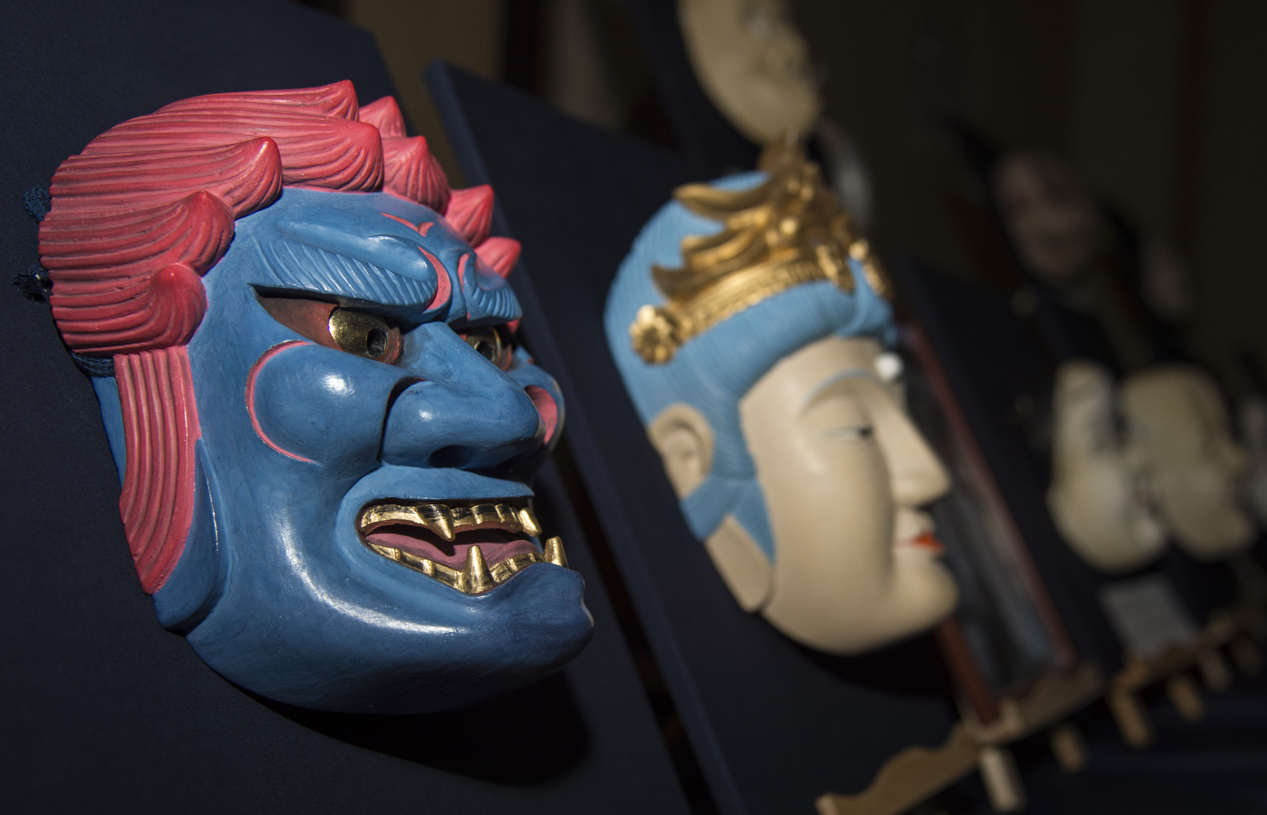Noh Tiyatrosu için maskeler